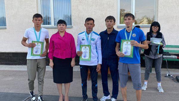 "Біз терроризм мен экстремизмге қарсымыз" ұранымен  Меркі ауданы ұстаздары арасындағы спартакиадасы